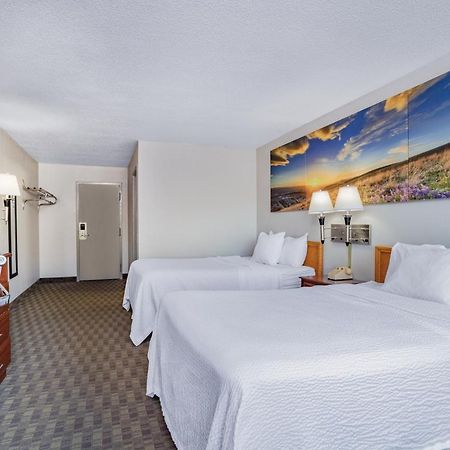 Days Inn By Wyndham Cambridge Luaran gambar