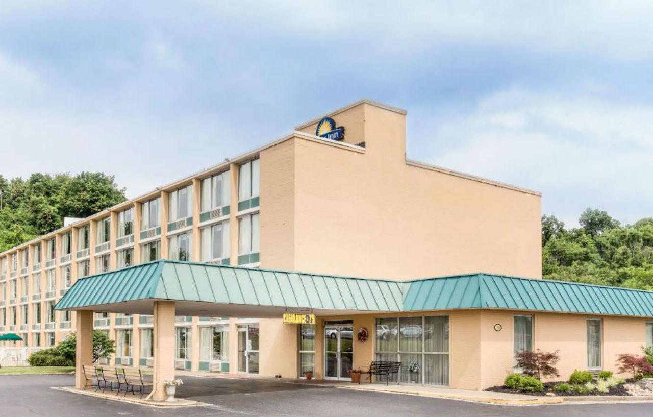Days Inn By Wyndham Cambridge Luaran gambar