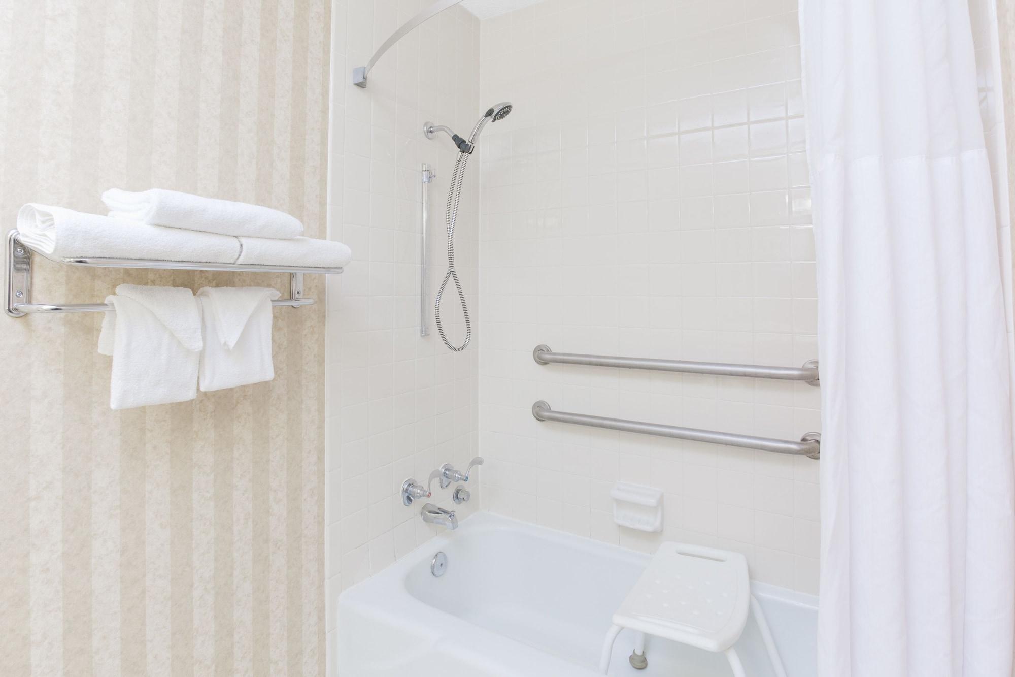 Days Inn By Wyndham Cambridge Luaran gambar