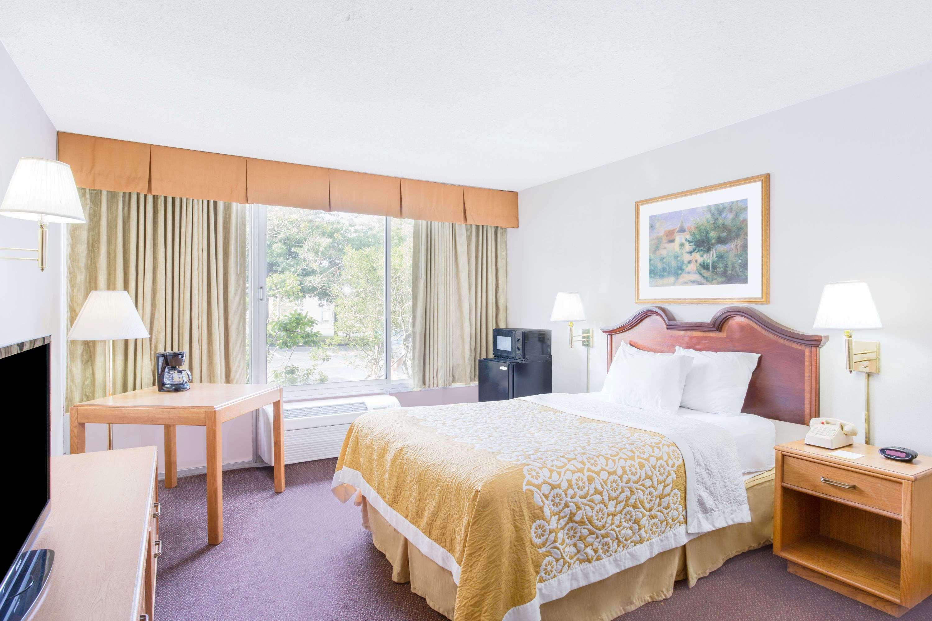 Days Inn By Wyndham Cambridge Luaran gambar