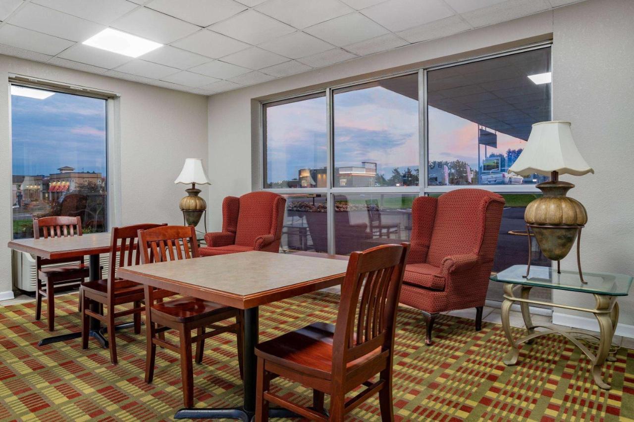 Days Inn By Wyndham Cambridge Luaran gambar