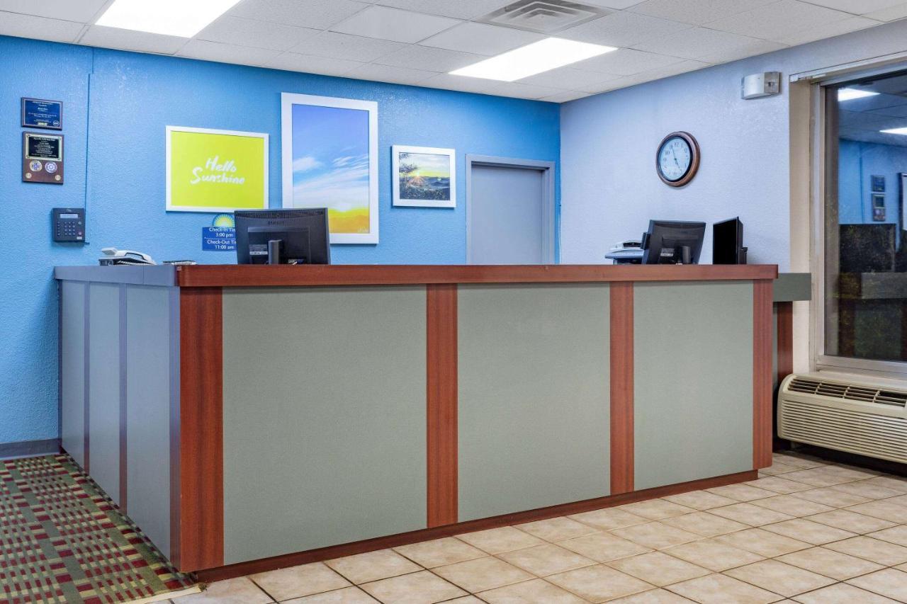 Days Inn By Wyndham Cambridge Luaran gambar