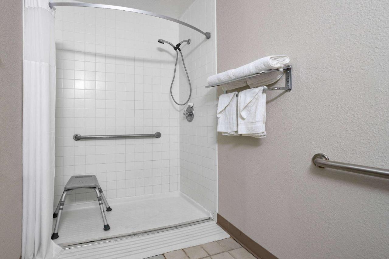 Days Inn By Wyndham Cambridge Luaran gambar